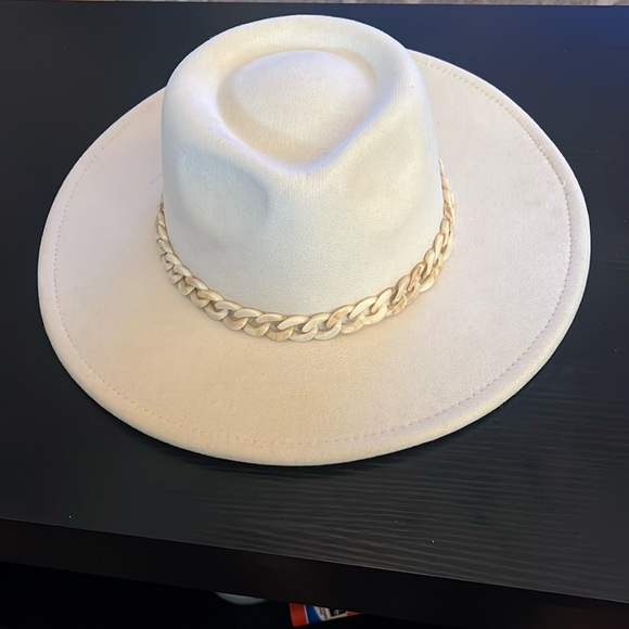 Forever 21 Round Rim Hat - Picture 2 of 4